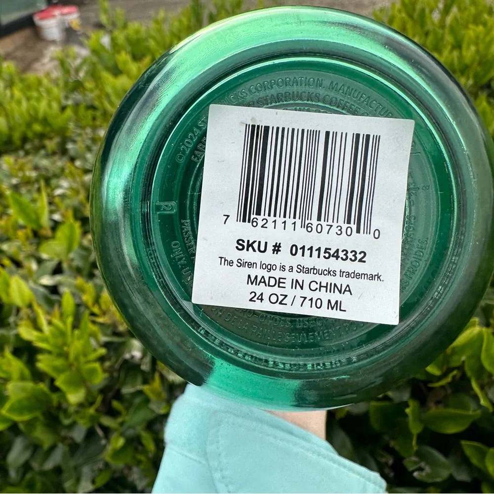 NEW Starbucks Hot Cold Barista Exclusive Green Apron Cup Recycled Plastic Straw
